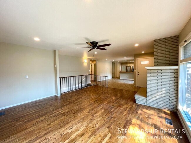 Building Photo - 1800 Sylvan St