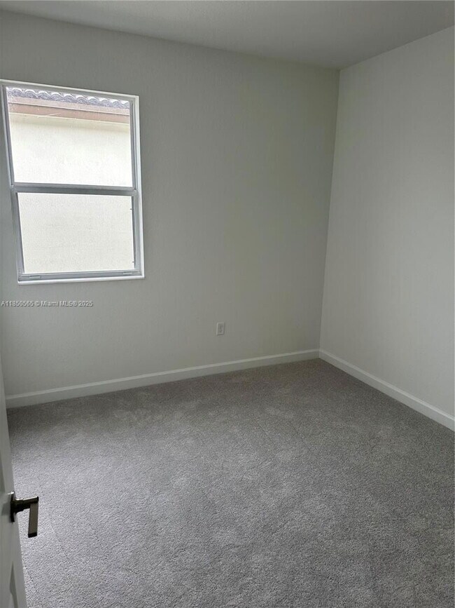 Primary Photo - 2645 SE 24th Ct