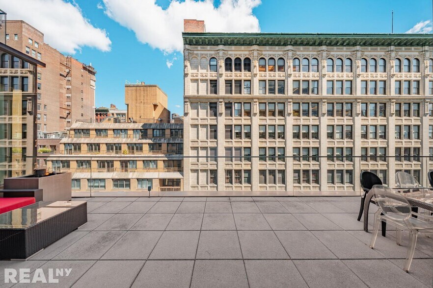 Building Photo - 15 Union Square W