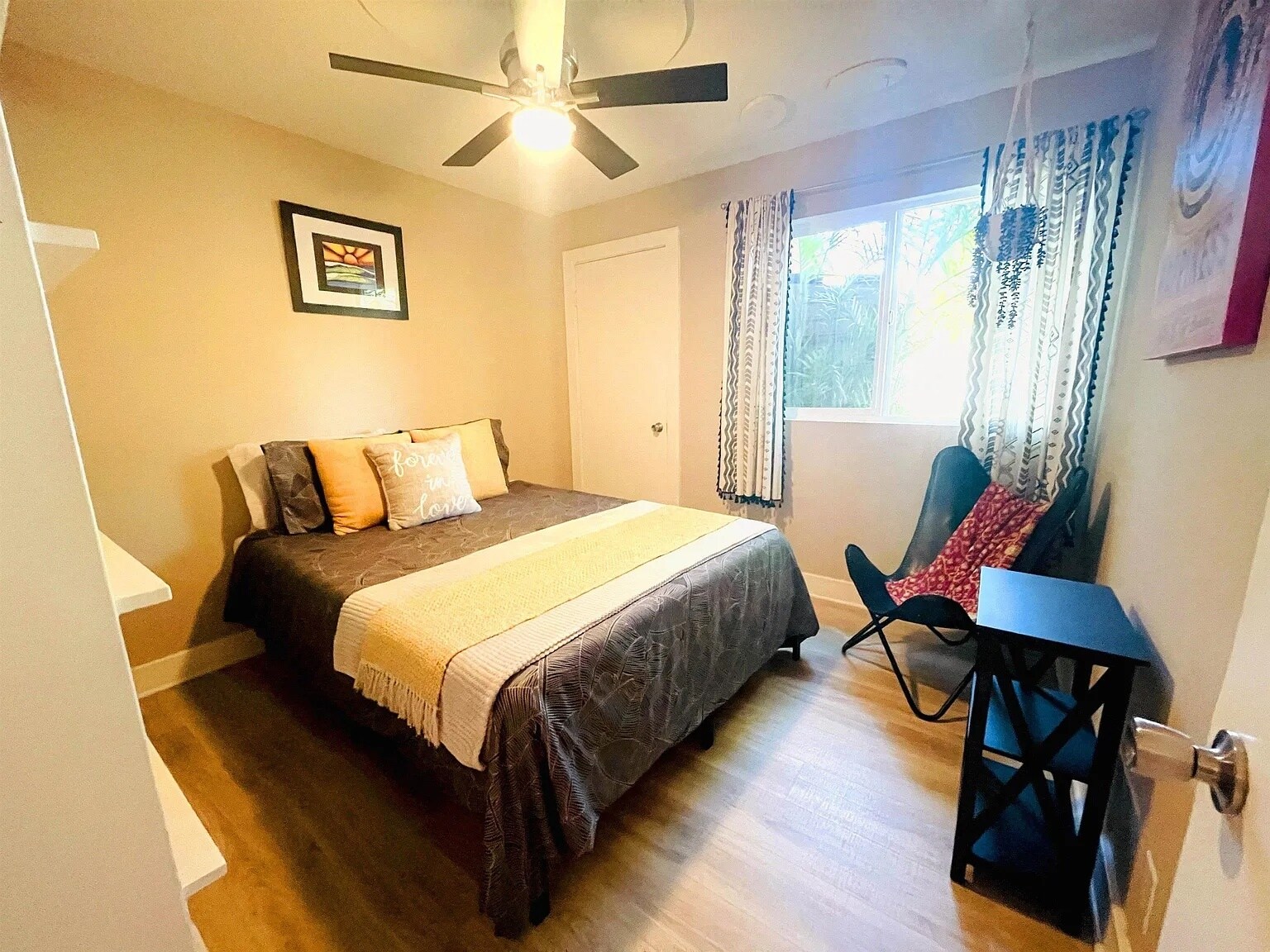 Secondary bedroom - 140 Uwapo Rd