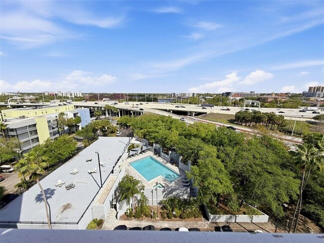 Building Photo - 201 W Laurel St