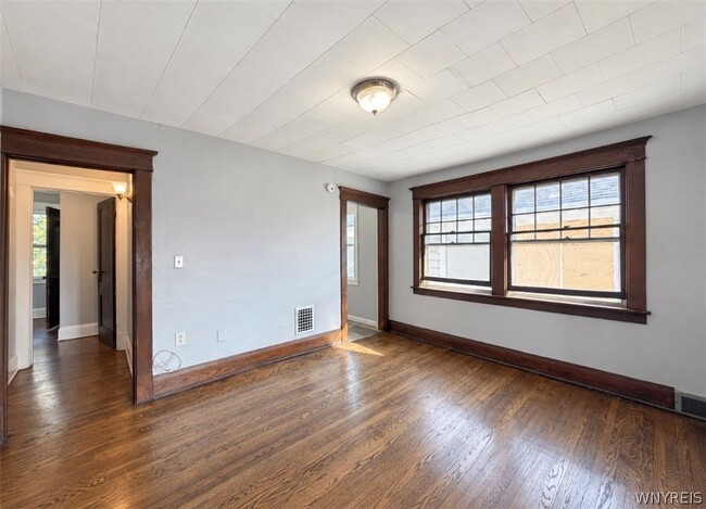 Building Photo - 9 Lovering Ave