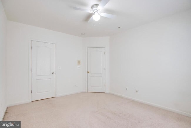 Building Photo - 42670 Hollyhock Terrace