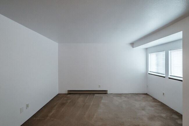 Building Photo - 415-01 Krasilovsky