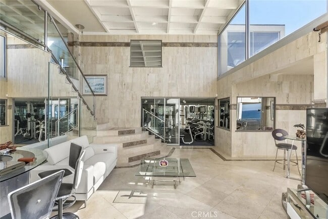 Building Photo - 31877 Circle Dr