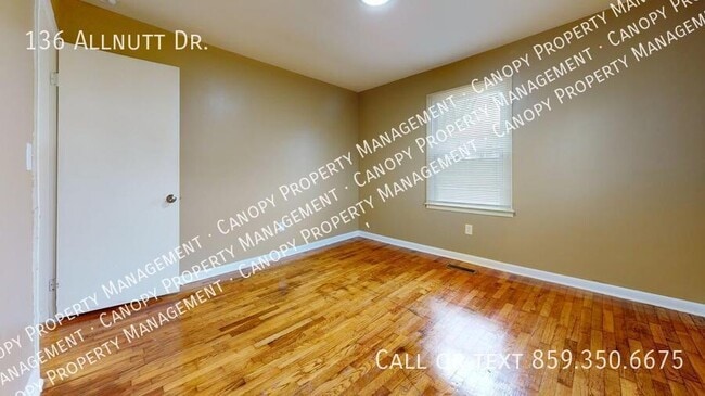 Building Photo - 136 Allnutt Dr