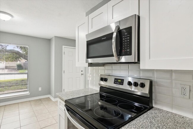 Building Photo - 8540 Glen Meadow Ln