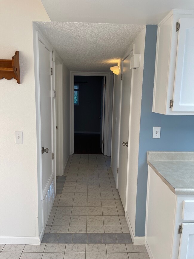 Building Photo - 1742 Shepherd Dr