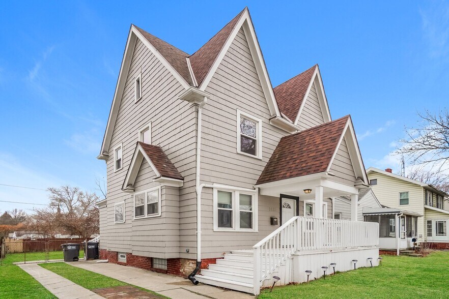 Building Photo - 1611 Hagley Rd