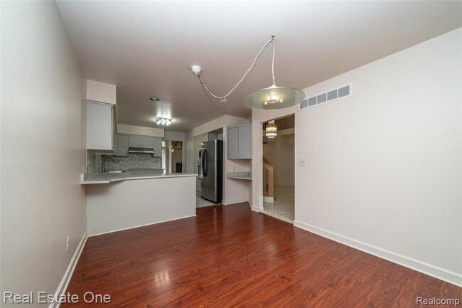 Building Photo - 37412 Legends Trail Dr
