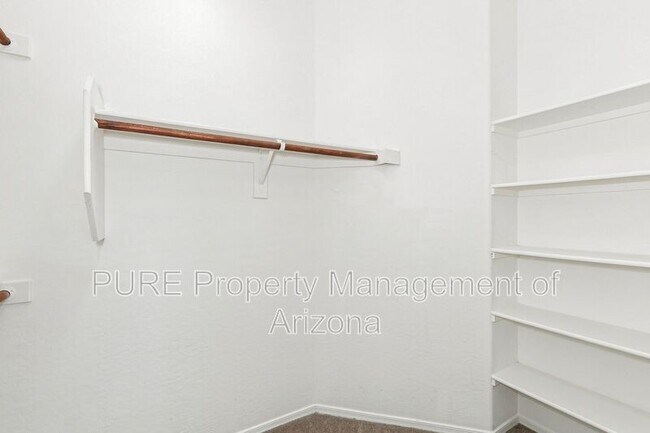 Building Photo - 2807 E Morenci Rd