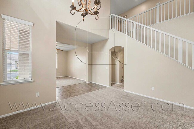 Building Photo - Inviting 4-Bed, 3-Bath Home In Sunny Winchester!