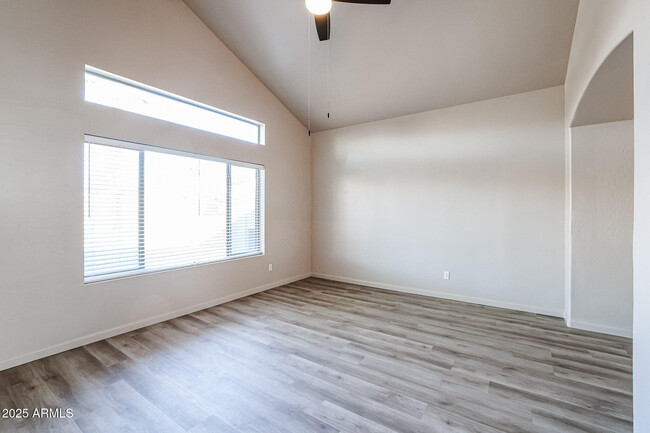 Building Photo - 15994 W Jackson St