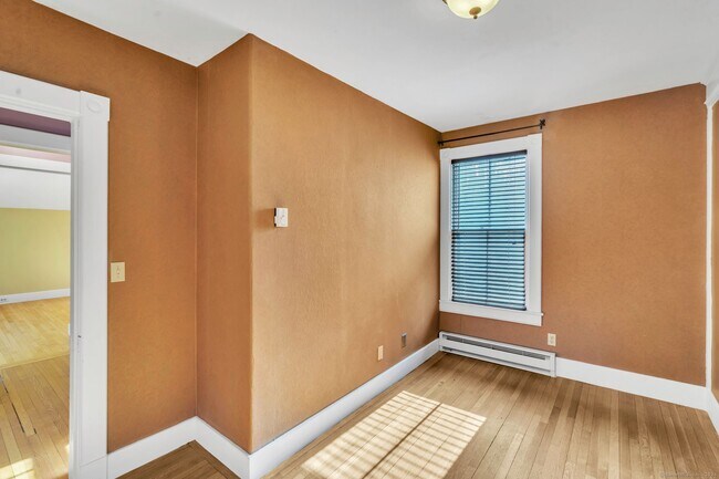 Building Photo - 46 Highland Terrace