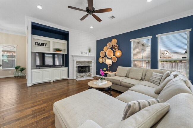 Building Photo - 34 Danby Place