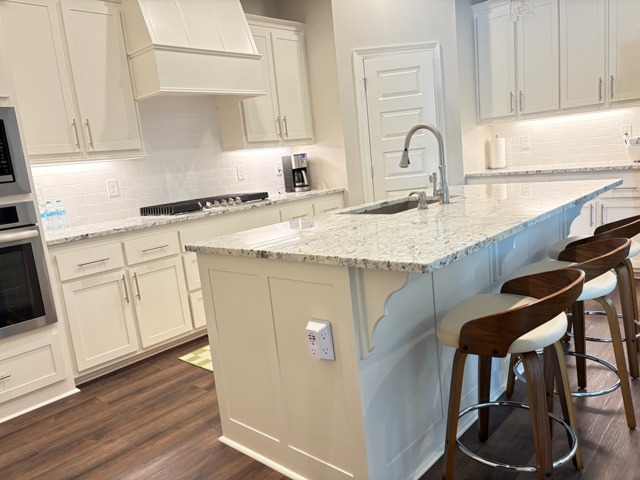 Countertop - 3492 Waterbury Ave