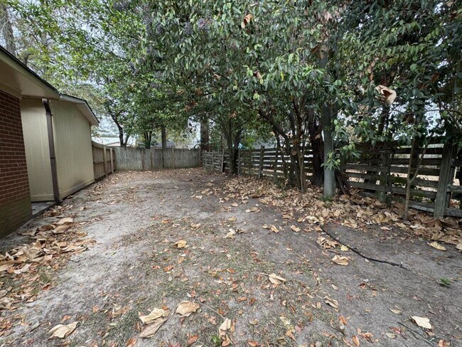 Building Photo - 33 Mitchell St