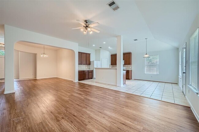 Building Photo - 1508 Augusta Bend Dr
