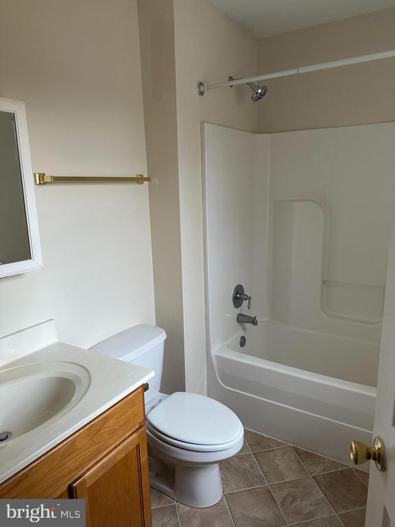 Building Photo - 1110 Finchs Hill Rd