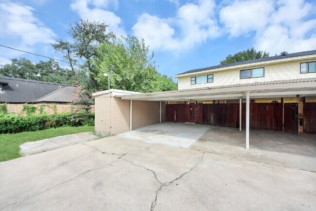 Building Photo - 6710 Biggs Ct