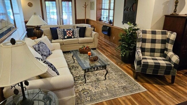 Building Photo - $1,750 - 2 Bedroom 1 Bathroom Gorgeous Furnished Basement Apartment Close to WCU