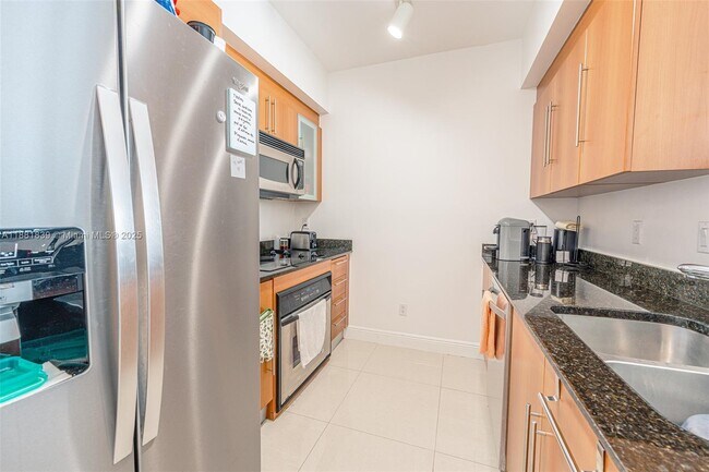 Building Photo - 335 S Biscayne Blvd