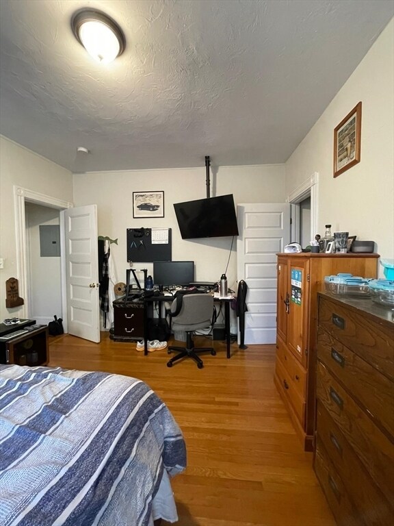 Building Photo - 28 Thornley St