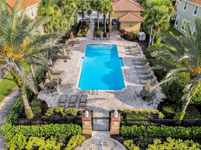 Building Photo - Stylish and Spacious 3/2.5 Townhome with Premium Features and Community Pools
