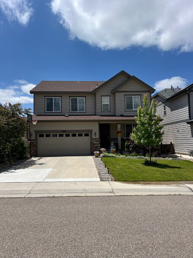 Building Photo - "Spacious 6-Bedroom Haven with 5 Full Baths in Aurora - 3,729 Sq. Ft. of Comfort & Style!"