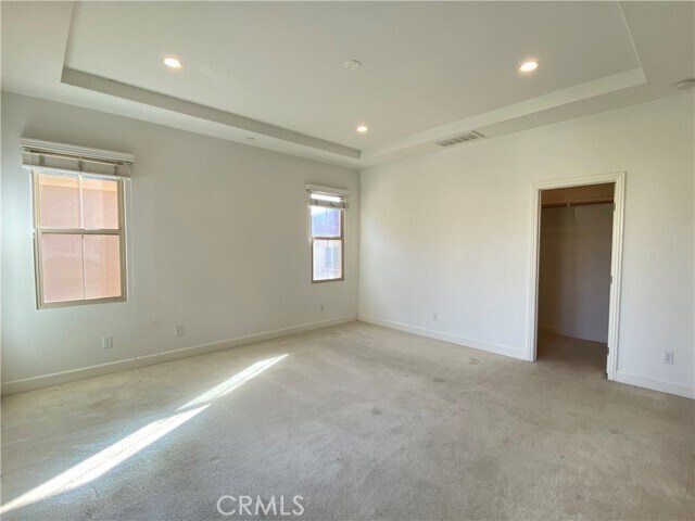 Building Photo - 65 Berkshire Wood