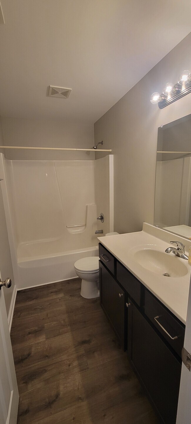 Hallway bathroom - 8590 Jackson St