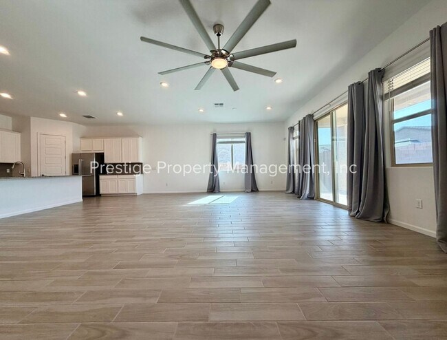 Building Photo - Built in 2023- This Modern Home is A Dream Of Luxury!