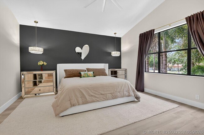 Building Photo - 5801 Coach House Cir
