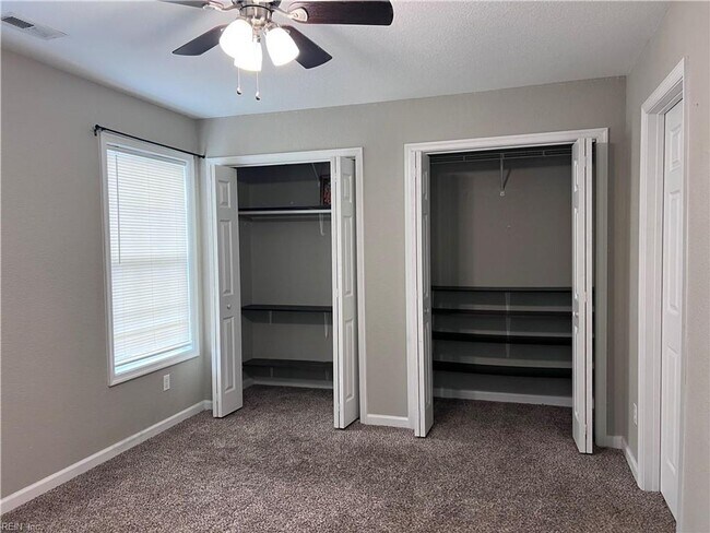 Building Photo - 1315 W 27th St