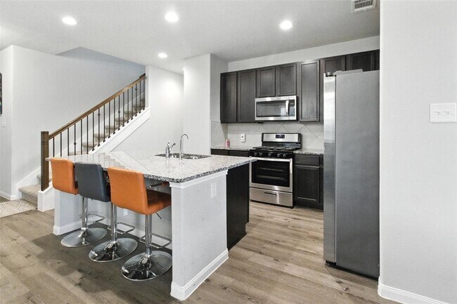 Building Photo - 24727 Allori Ct