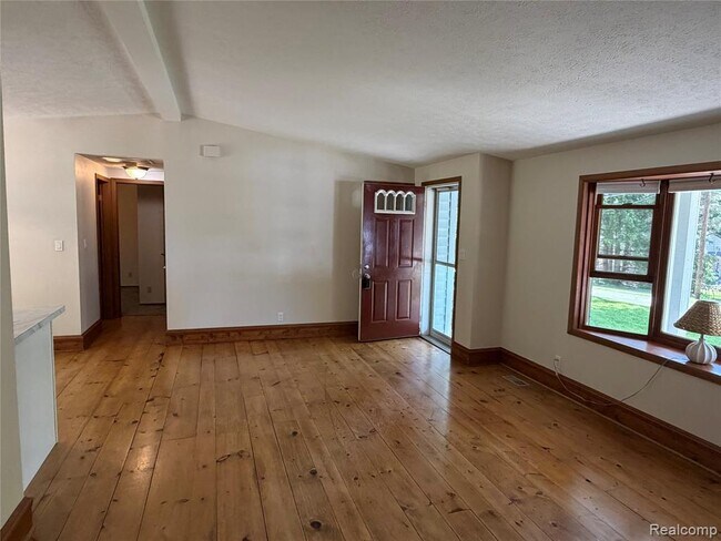 Building Photo - 8427 Carols Dr