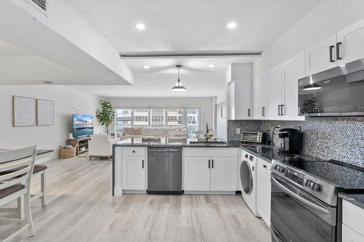 Building Photo - 3750 Galt Ocean Dr