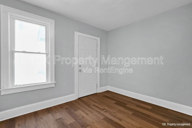 Building Photo - 334 Lechner Ave