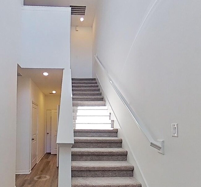 Building Photo - 22700 Elyson Falls Dr