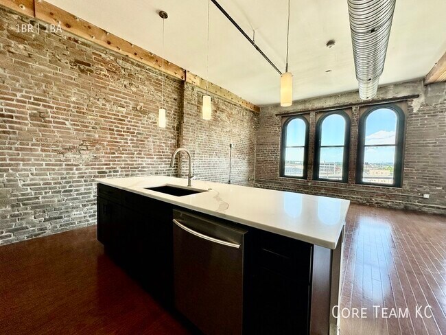 Building Photo - 1223 Union Ave