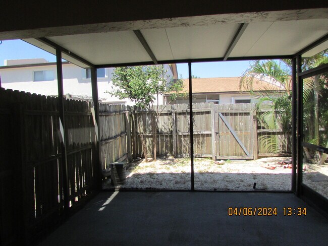 Building Photo - 1128 Mary Joye Ave