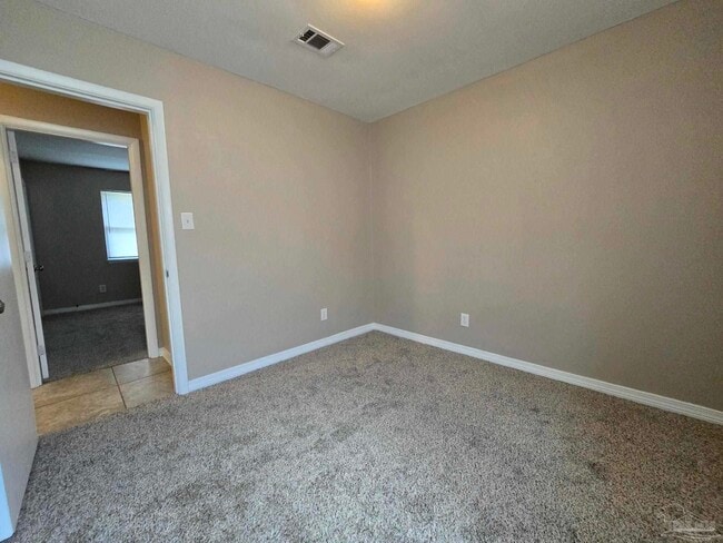 Building Photo - 6202 Fairview Dr