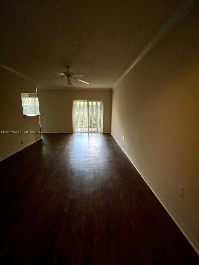 Building Photo - 140 SW 117th Ave