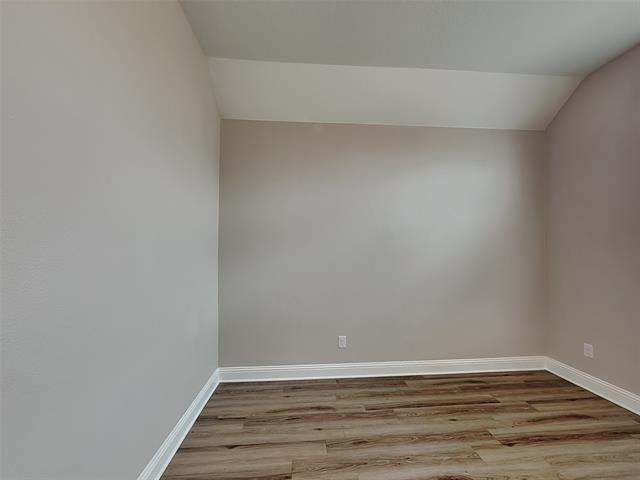 Building Photo - 237 Mineral Point Dr