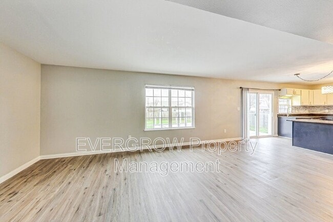 Building Photo - 1115 Spend a Buck Ct