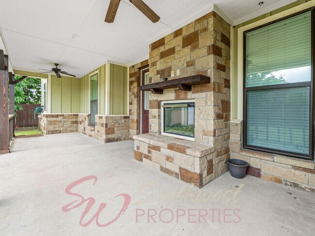 Building Photo - Stunning 5 bedroom, 3.5 bath in Elk Ridge Estates!