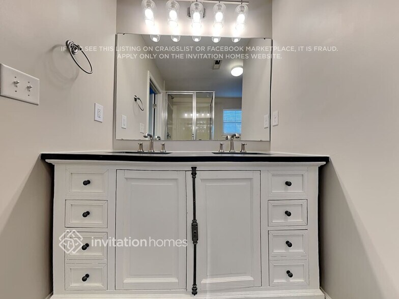 Building Photo - 10954 Tailwater St