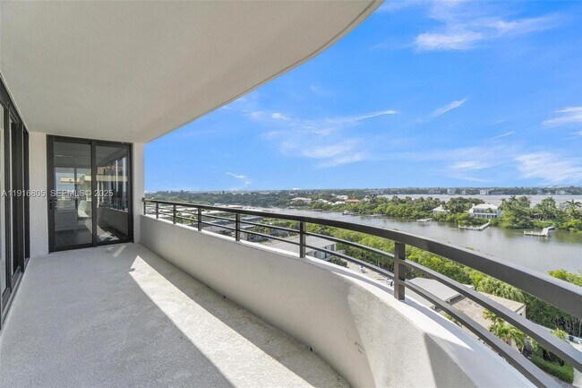 Building Photo - 3589 S Ocean Blvd