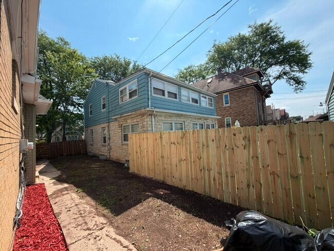 Building Photo - 3215 N 53rd St