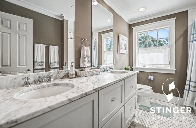 Building Photo - 73 Sunset Blvd